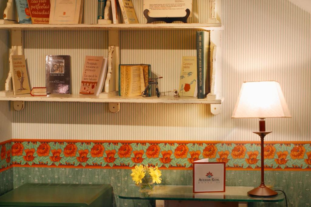 Hotel Avenida Real Villaviciosa  Bilik gambar