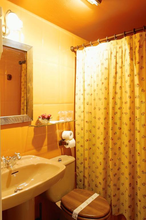 Hotel Avenida Real Villaviciosa  Bilik gambar