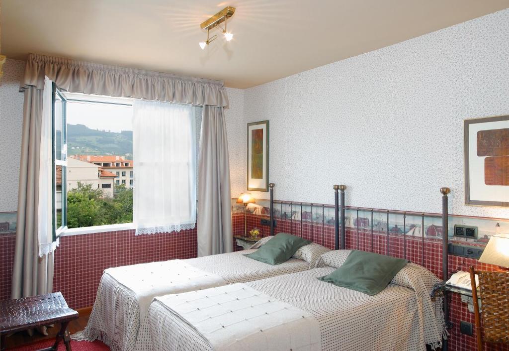 Hotel Avenida Real Villaviciosa  Bilik gambar